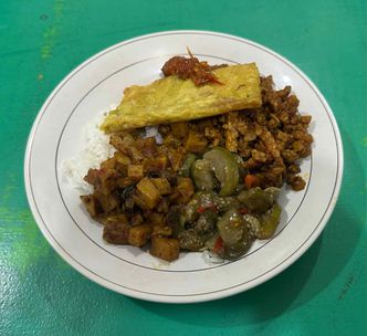 Foto Makanan di Warung Makan Permata