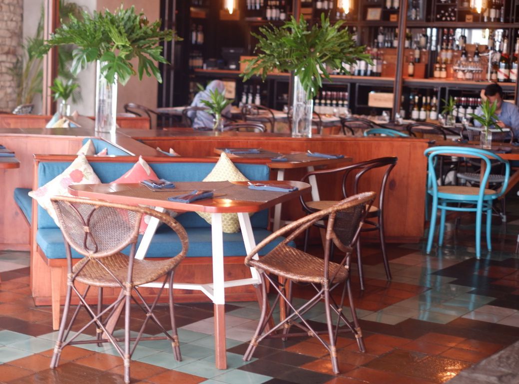Skye, Thamrin - Lengkap: Menu terbaru, jam buka & no ...