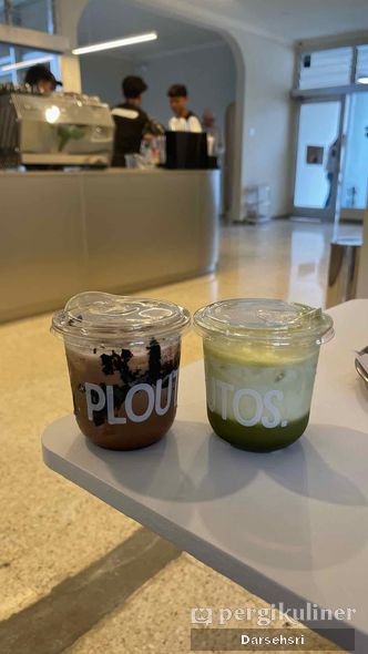 Foto Makanan di Ploutos