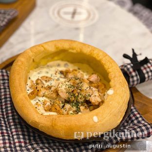 Foto 2 - Makanan(Chicken Alfredo) di Baby Dutch Pancake oleh Putri IG @putrieview