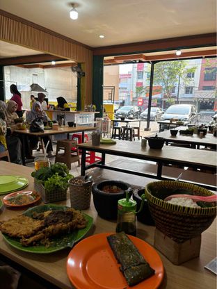 Foto review Warung Nasi Cipunjur oleh Cyntia // IG: @cyntiahbsr 4