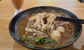 Tid Lom Boat Noodle