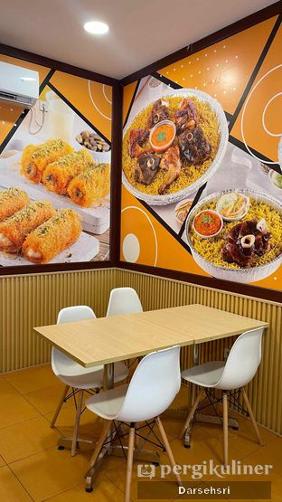 Foto review Emado's Shawarma oleh Darsehsri  10