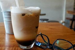 Foto De Facto Coffee & Eatery