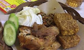 Ayam Gepuk Pak Gembus