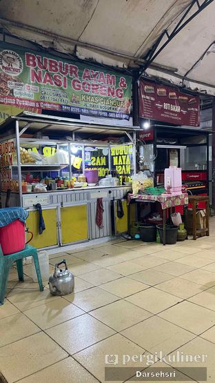 Foto 3 - Makanan di Bubur Ayam Khas Cianjur oleh Darsehsri 