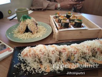 Foto Makanan di Tomo Sushi & More