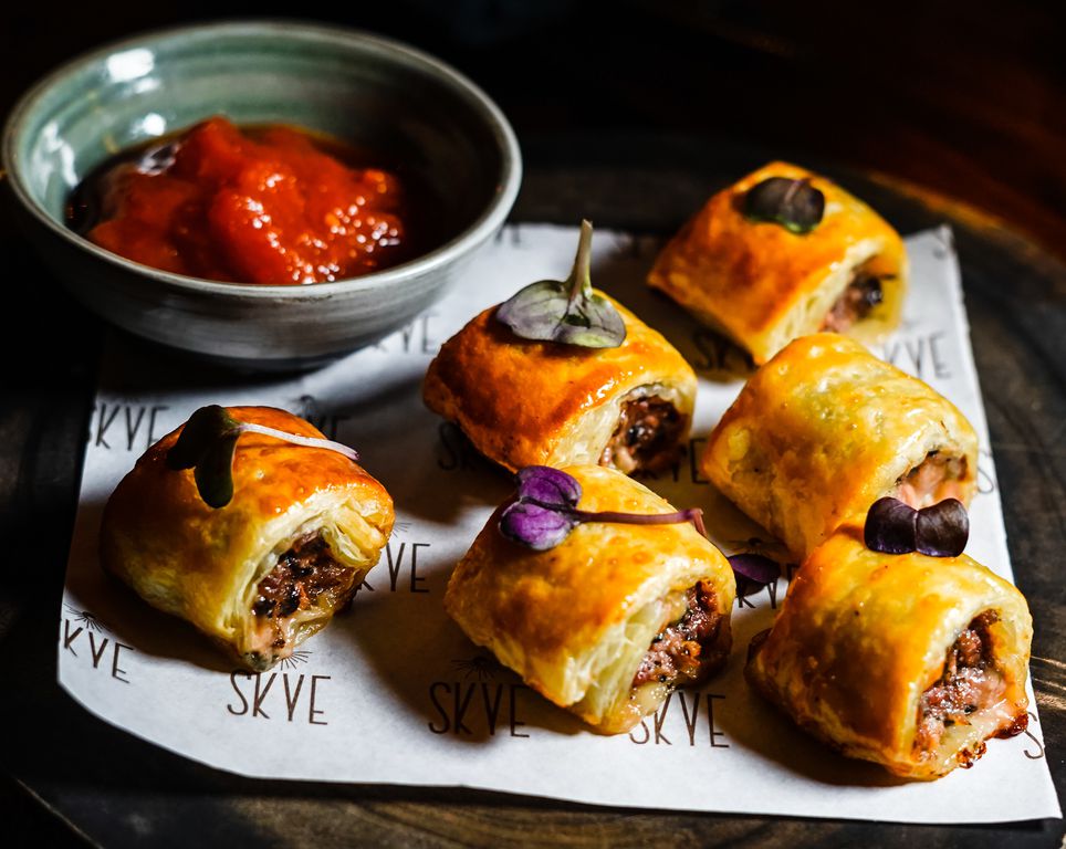 Skye, Thamrin - Lengkap: Menu terbaru, jam buka & no ...