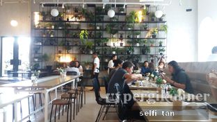 Foto 3 - Interior di Common Grounds oleh Selfi Tan