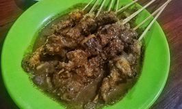 Sate Ondomohen Pojok Malam