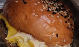 Mogul Burger