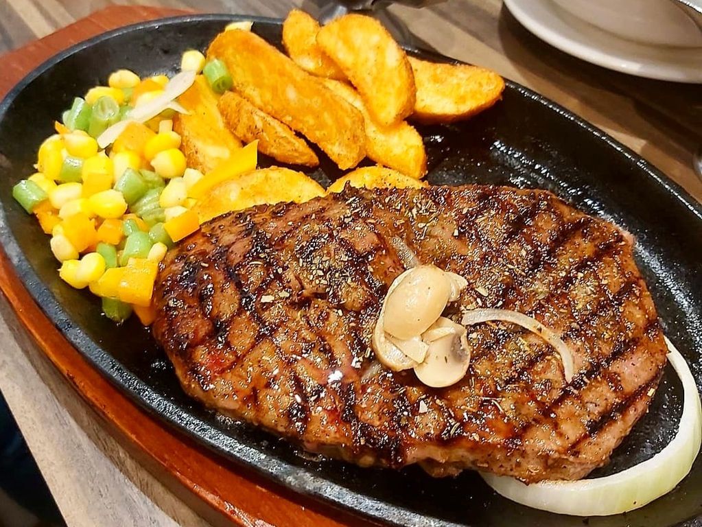 16 Masakan Barat di Surabaya Paling Nikmat - PergiKuliner.com