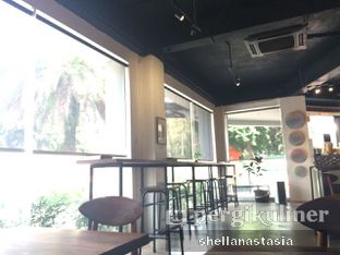 Foto 5 - Interior di Toko Kopi Tuku oleh Shella Anastasia (@celsfoodiaryy)