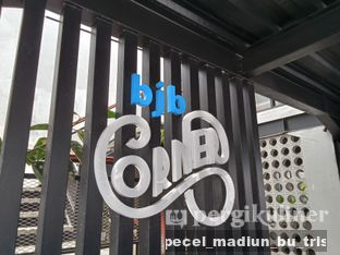 Foto review Bu Tris Resto - BJB Corner Foodcourt oleh Bu Tris  Resto 2
