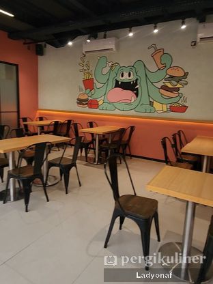 Foto 3 - Interior di Mogul Burger oleh Placetogoandeat ID