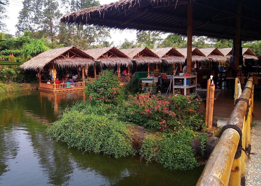 Saung Rawa Lele Kalideres Lengkap Menu Terbaru Jam Buka No Telepon Alamat Dengan Peta