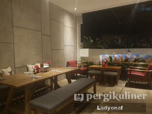 Foto 1 - Interior di Red Door Koffie House oleh Ladyonaf @placetogoandeat