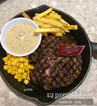 Foto review Steak Hotel by Holycow! oleh William Wilz 1