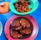 Foto di Nasi Uduk Ayam Goreng Mat Lengket