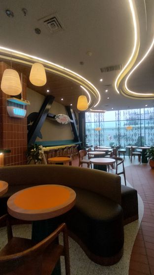 Foto 6 - Interior di Five Monkeys oleh Momondud 