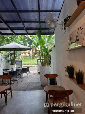 Foto Interior di Frenchie Cafe