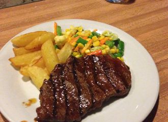 6 Restoran dengan Menu Steak di Kelapa Gading Paling Nagih