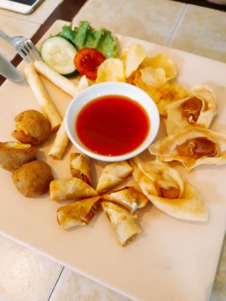 Foto makanan di Bon Ami Restaurant & Bakery