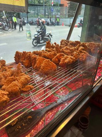 Foto Makanan di Rocky Rooster