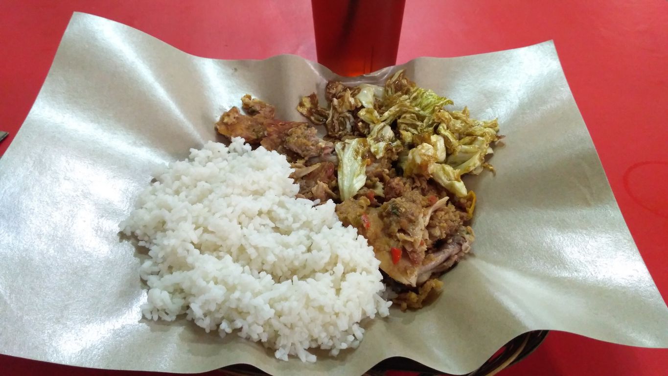  Ayam  Geprek  Bebas Dipatiukur Bandung  Lengkap Menu 