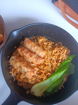 Foto 2 - Makanan di Dimsum Boss oleh aini elhaq