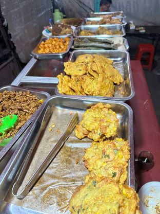 Foto 5 - Makanan di Nasi Uduk & Ketupat Sayur Betawi Bang Udin oleh Albert Murdiono