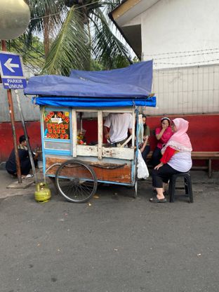 Foto review Nasi Goreng Bumbu Ulek Pak De oleh Nikita Marcia 8