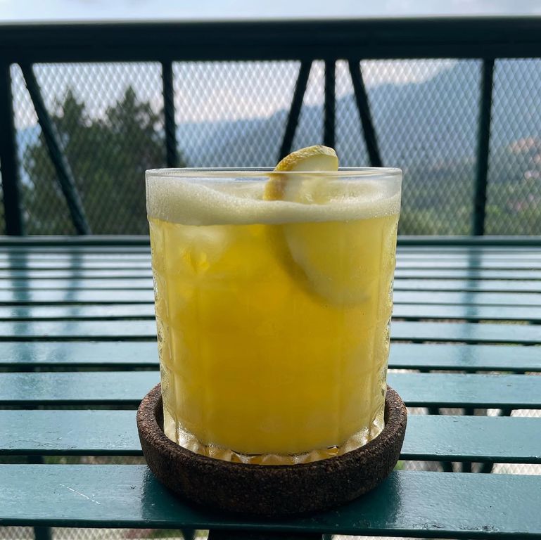 nice-cafe-with-a-nice-view-review-bocah-rewog-di-restoran-hafa