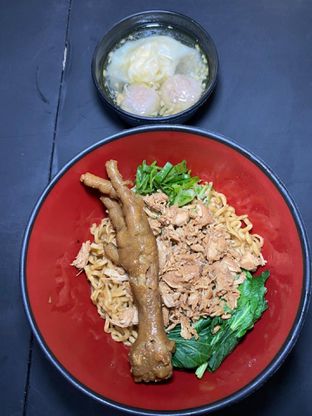 Foto 3 - Makanan di Mie Ayam & Nasi Kulit Ooky 27 oleh Nikita Marcia