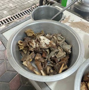 Foto 3 - Makanan di Sop & Soto Betawi Khas Tanah Abang Bang Yon Kumis 799 oleh Albert Murdiono