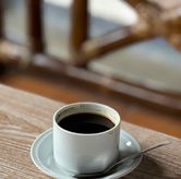 Foto Kopi Hitam di Rumah Makan Kampung Kecil