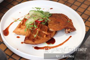 Foto 5 - Makanan(Duck confit waffle) di Cassis oleh UrsAndNic 