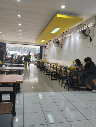 Foto Interior di Ayam Crisbar