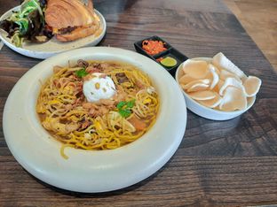 Foto 6 - Makanan di N.O.B Cafe & Patisserie oleh Handi Suyadi