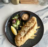 Foto fish and chip di Wine Palace
