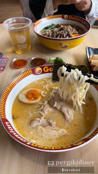 Foto 2 - Makanan di Golden Lamian oleh Darsehsri 