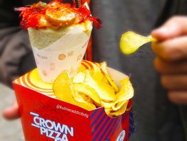 foto Crown Pizza Cone