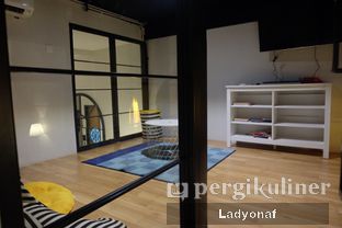 Foto 7 - Interior di Red Door Koffie House oleh Placetogoandeat ID