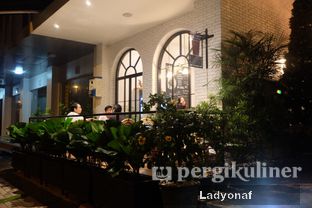 Foto 9 - Interior di Red Door Koffie House oleh Ladyonaf @placetogoandeat