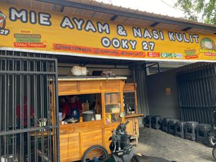 Foto 10 - Eksterior di Mie Ayam & Nasi Kulit Ooky 27 oleh Nikita Marcia