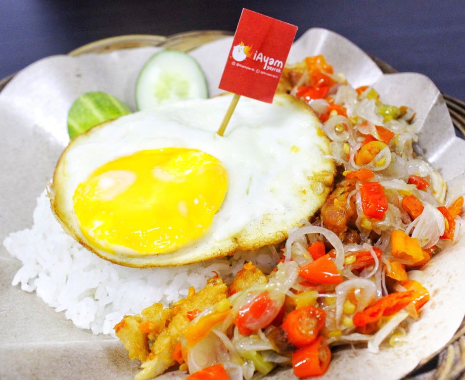 Ayam Geprek Sambal Matah Mozarella - Review Ellen ...