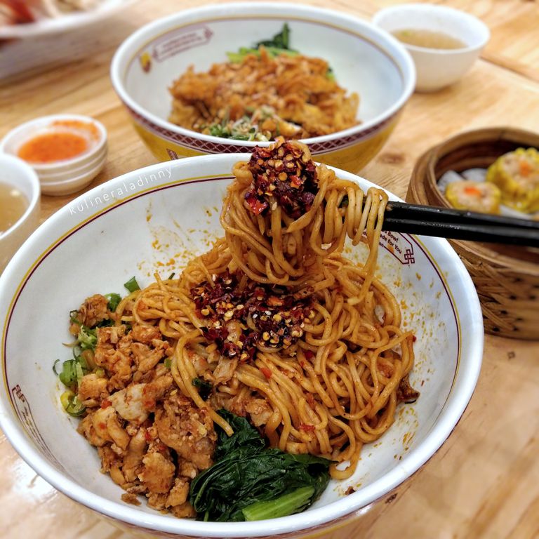 Golden Lamian, Karet Kuningan - Lengkap: Menu terbaru, jam ...