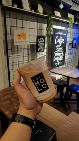 Foto 1 - Makanan(Ice Coffee Molo) di Kopi Molo oleh Simon A. claudius_simon