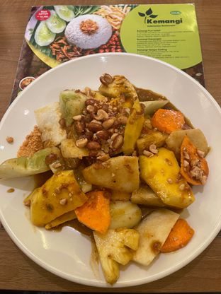 Foto review Kemangi oleh FoodieTravelDiary23 PL 5