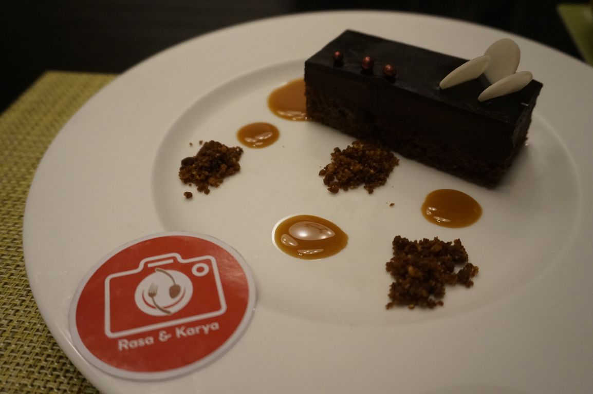 the highest restaurant in Jakarta... - Review yudistira ...